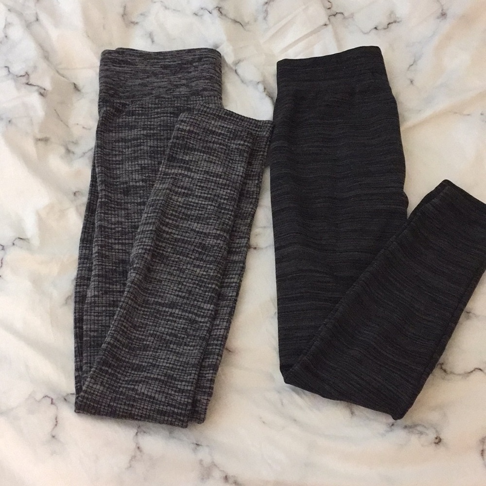 2 pairs of patterned cotton leggings